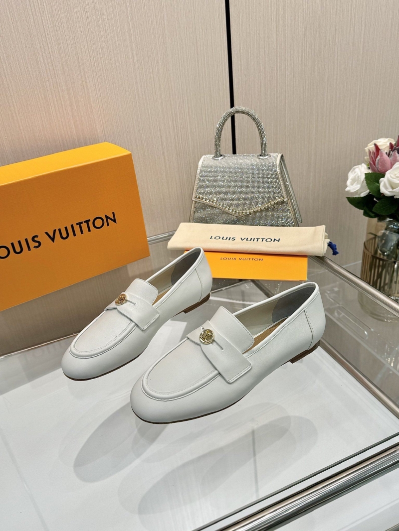 l0vis Vvtt0n loafers